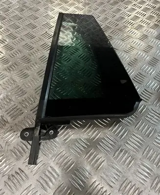 Volkswagen Tiguan Front door window/glass (coupe) VW26726