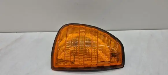 Mercedes-Benz W123 Front indicator light 1305233052