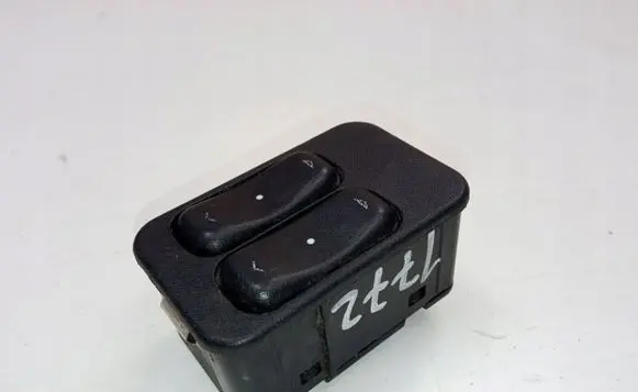 Opel Astra G Quarter vent window switch 90561086