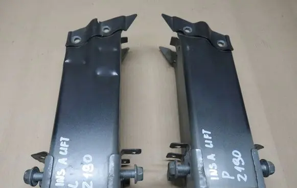 Opel Insignia A Front bumper shock/impact absorber 13235554