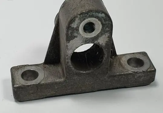Volvo S70 V70 V70 XC Driveshaft support bearing bracket 