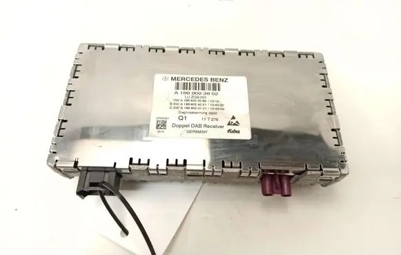 Mercedes-Benz C W204 Antenna control unit A1669003602 A1668202089 A1669024201