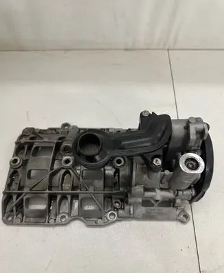 BMW 5 F10 F11 Oil pump 8518405 21D347