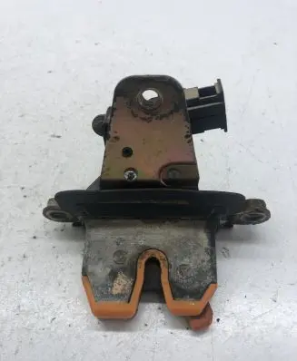 Tailgate/trunk/boot lock/catch/latch