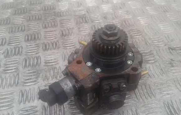 Renault Trafic III (X82) Fuel injection high pressure pump 167008960R