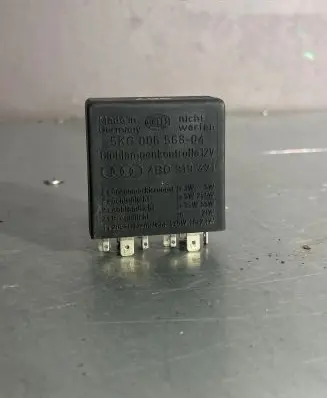 Audi A6 S6 C5 4B Other relay 4B0919471 5KG00656804