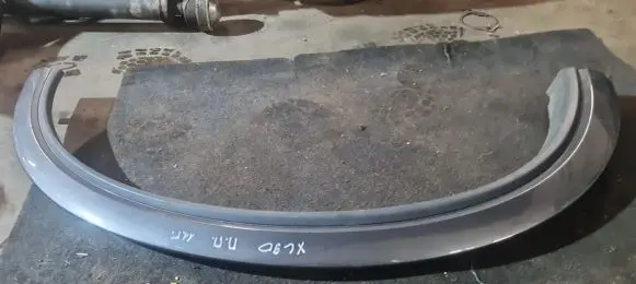Volvo XC90 Front arch trim 30698935