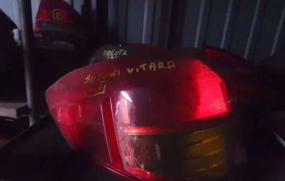 Suzuki Vitara (LY) Rear/tail lights set 