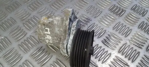 Mazda 6 Generator/alternator belt tensioner