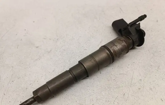 BMW 7 E65 E66 Fuel injector 7792721 0445115070 779272106
