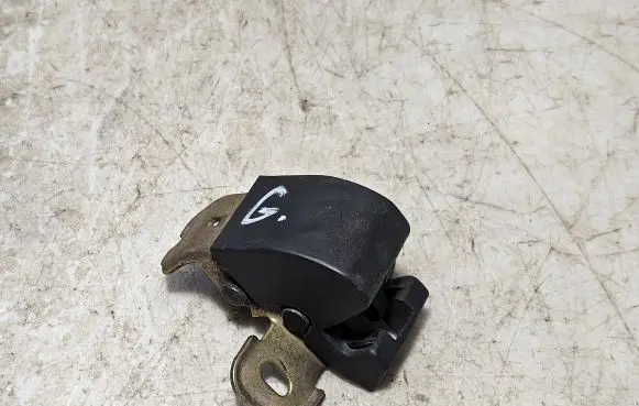 Renault Master II Loading door lock 352439