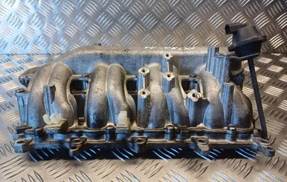 Opel Astra J Intake manifold 8973858235 700997160 1119620194