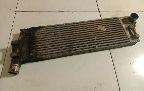 Renault Megane II Intercooler radiator 8200115540