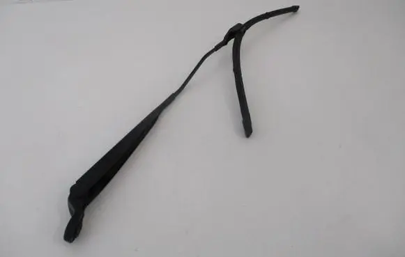 Citroen C3 Picasso Front wiper blade arm 9681794780