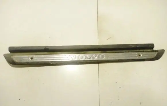Volvo S40, V40 Front sill trim cover
