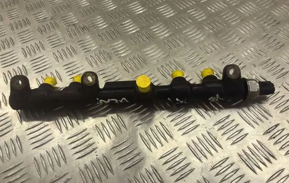 Ford Mondeo Mk III Fuel main line pipe R9144Z130