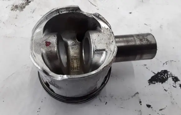 Renault Trafic II (X83) Piston with connecting rod 7701477817