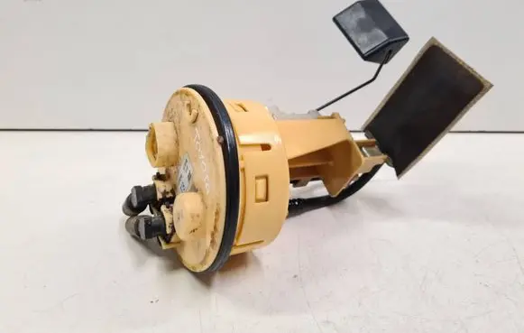 Toyota Corolla Verso E121 Fuel level sensor 770100F010