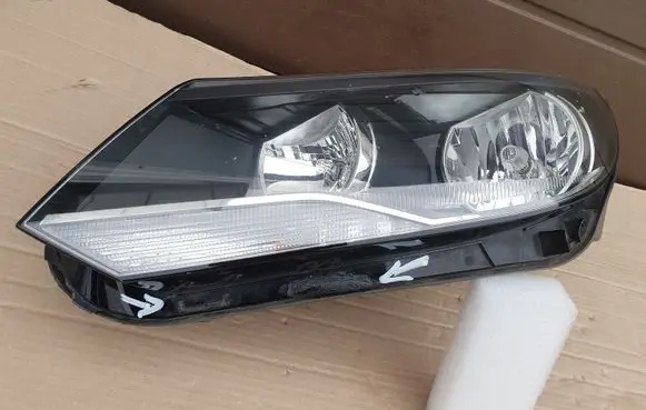 Volkswagen Tiguan Headlight/headlamp 5N1941005B