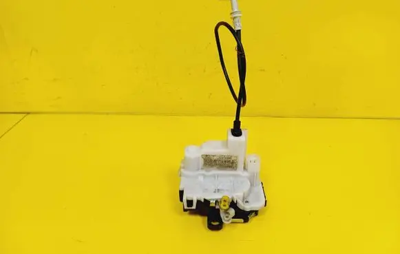 Fiat Panda II Front door lock