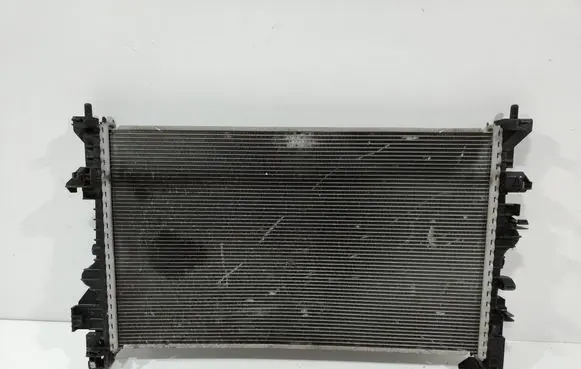 Opel Corsa E Coolant radiator 39059781