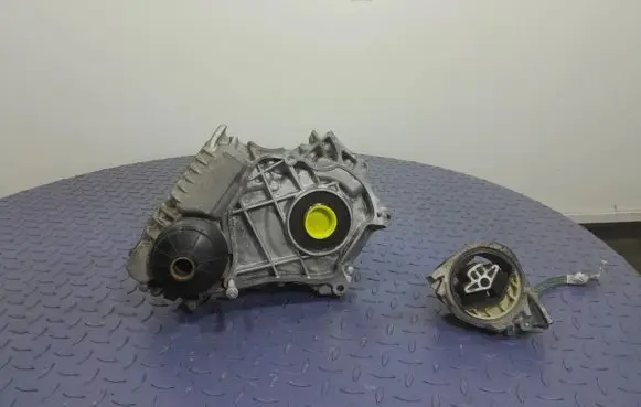 BMW M3 Gearbox transfer box case 9847756