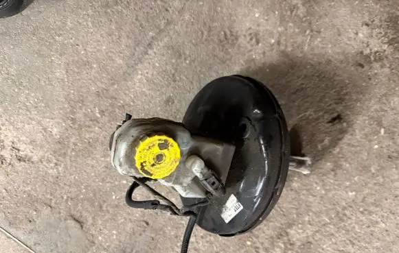 Seat Leon (5F) Brake booster 6R1614105G