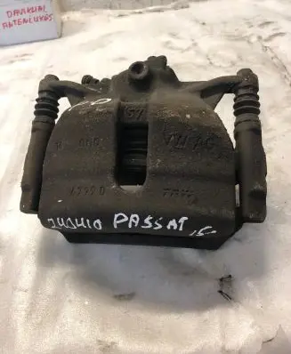 Volkswagen PASSAT B8 Front brake caliper 6799d