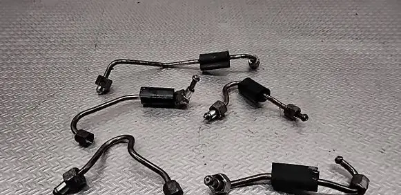 Opel Insignia A Fuel injector supply line/pipe 