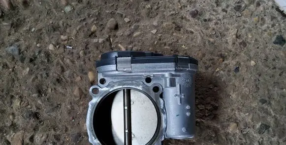 Dodge Durango Throttle valve 05184349AC