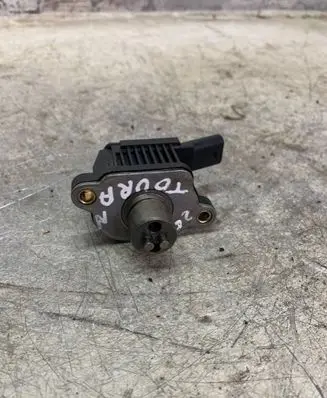 Volkswagen Touran III Ignition amplifier control unit 04e906048a