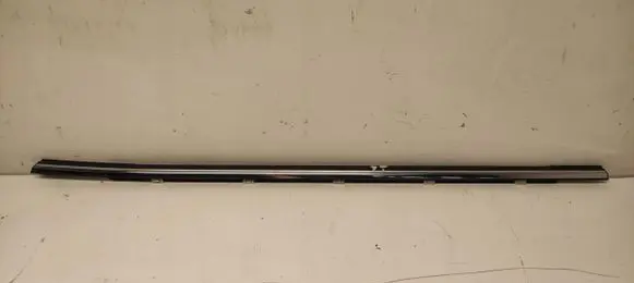 KIA Carens III Rear door windshield rail 