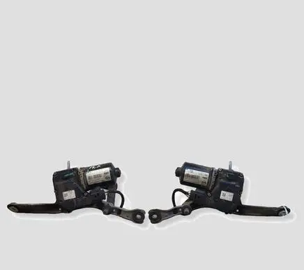 Opel Zafira C Wiper motor W000027365 W000027364