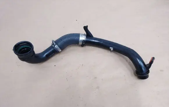 Land Rover Discovery Sport Intercooler hose/pipe HSR24415 HJ326C646 GJ326C715