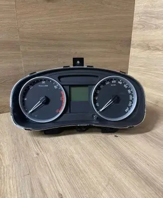 Skoda Fabia Mk2 (5J) Speedometer (instrument cluster) 5J0920811C V28024760 SKZ7Z0H4993748