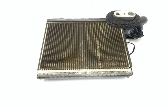 Jaguar XK - XKR Air conditioning (A/C) radiator (interior) C2P8713