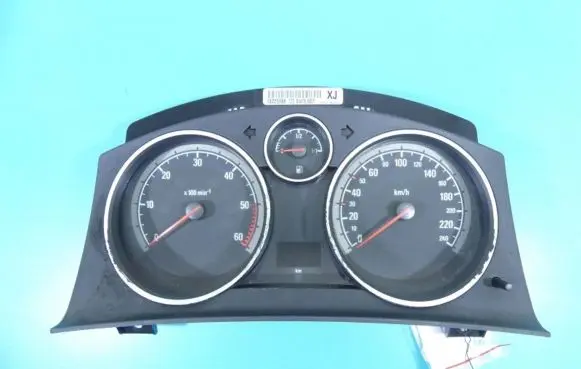 Opel Zafira B Speedometer (instrument cluster) 13225988 IMPRK1348542