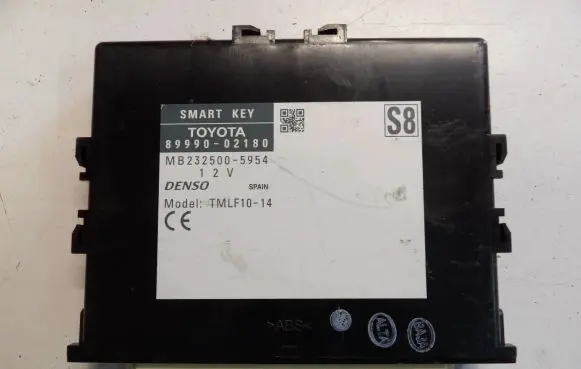 Toyota Auris E180 Keyless (KESSY) go control unit/module 8999002180 MB2325005954