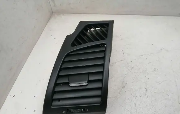BMW 1 E81 E87 Dashboard side air vent grill/cover trim 7059187 5160705918712 P0101171