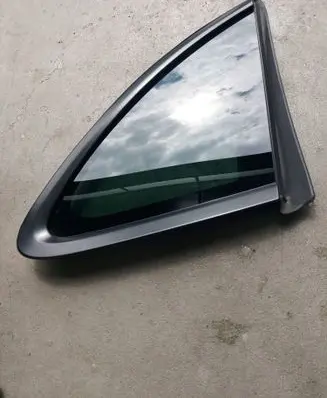 Porsche Panamera (971) Front triangle window/glass 