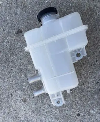 Toyota RAV 4 (XA50) Coolant expansion tank/reservoir SCS
