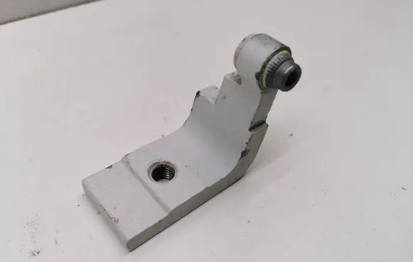 BMW 5 GT F07 Rear door lower hinge 7193146
