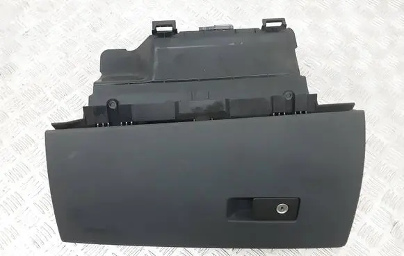 Volvo V70 Glove box 39891975 30676280