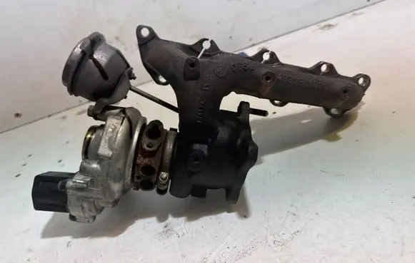 Volkswagen Golf VI Turbo 4937301001 08102700060 03C145701