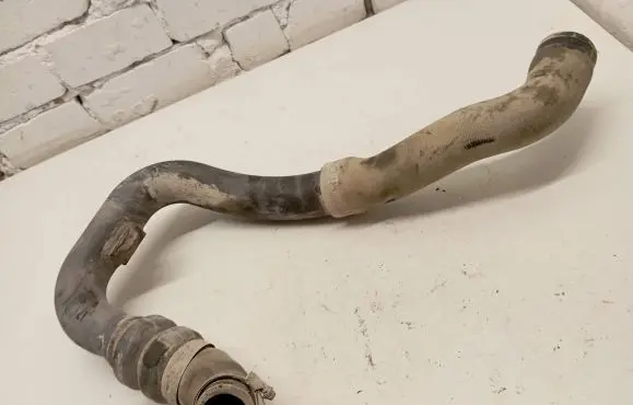 Ford Ranger Intercooler hose/pipe AB396C646D D05WE PA66GF20