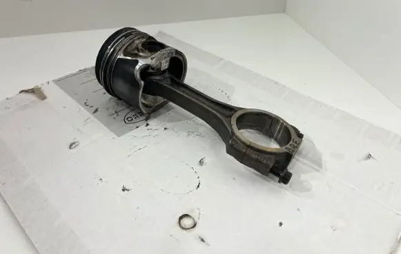 Audi A6 S6 C6 4F Piston with connecting rod BRE