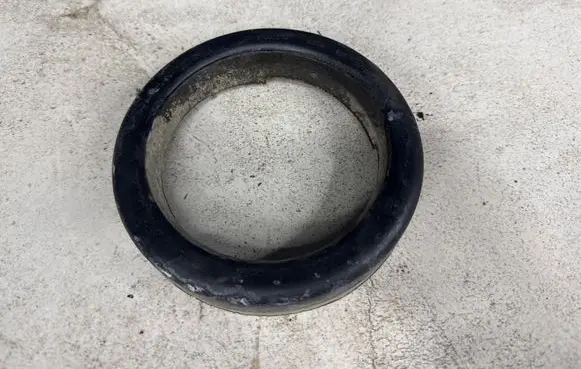 Volvo S80 Rear coil spring rubber mount 9157503