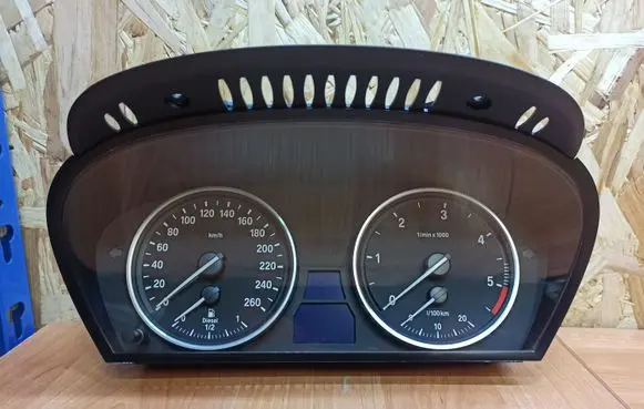 BMW 5 E60 E61 Speedometer (instrument cluster) 62119153755