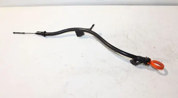 Volkswagen PASSAT B7 Oil level dip stick 03L103634J
