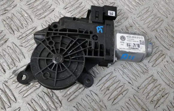 Volkswagen Polo IV 9N3 Sliding door electric window regulator 6Q0959812C